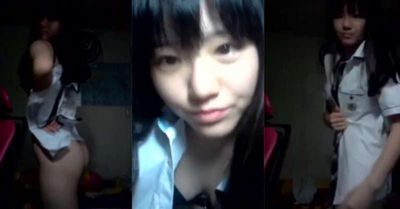 長髮學生妹自拍除校服極誘惑