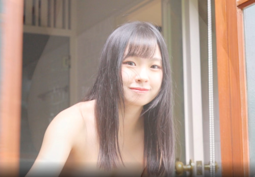 港女KOL晴兒露粉乳掃胸 價值USD999影片流出